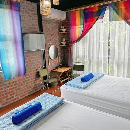 Halo Bay Homestay Hạ Long Extérieur photo