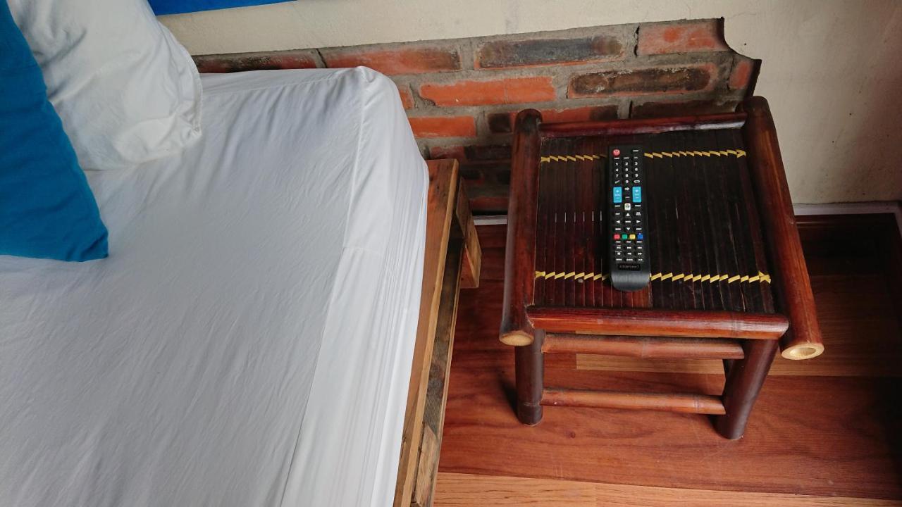 Halo Bay Homestay Hạ Long Extérieur photo